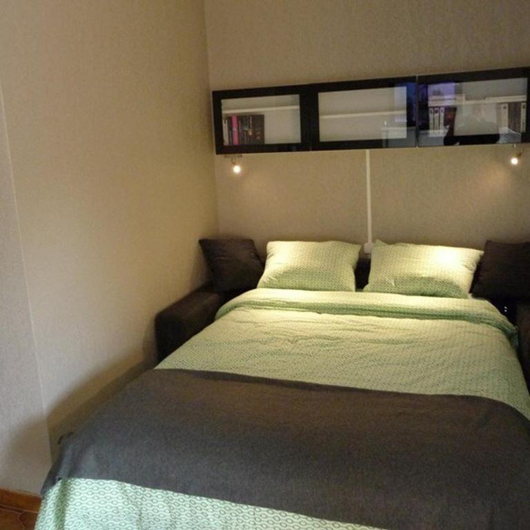 Hyères Port : T2 avec Loggia, WIFI, Parking, Climatisation, 4 Pers., Proche Plaisance - FR-1-335-164 - Apartment - 4