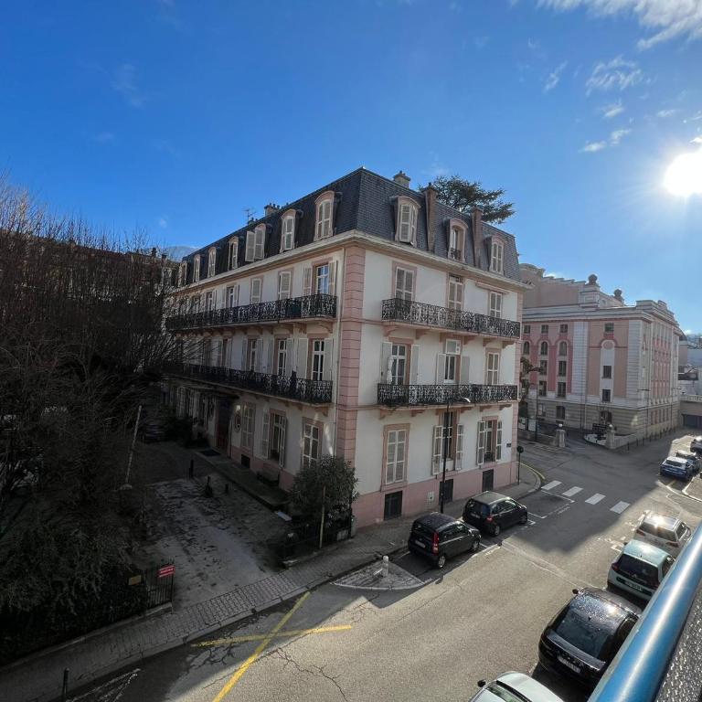 T3 Confortable Centre Aix-les-Bains, Parking, Animaux Adm. - FR-1-555-81 - Apartment - 8