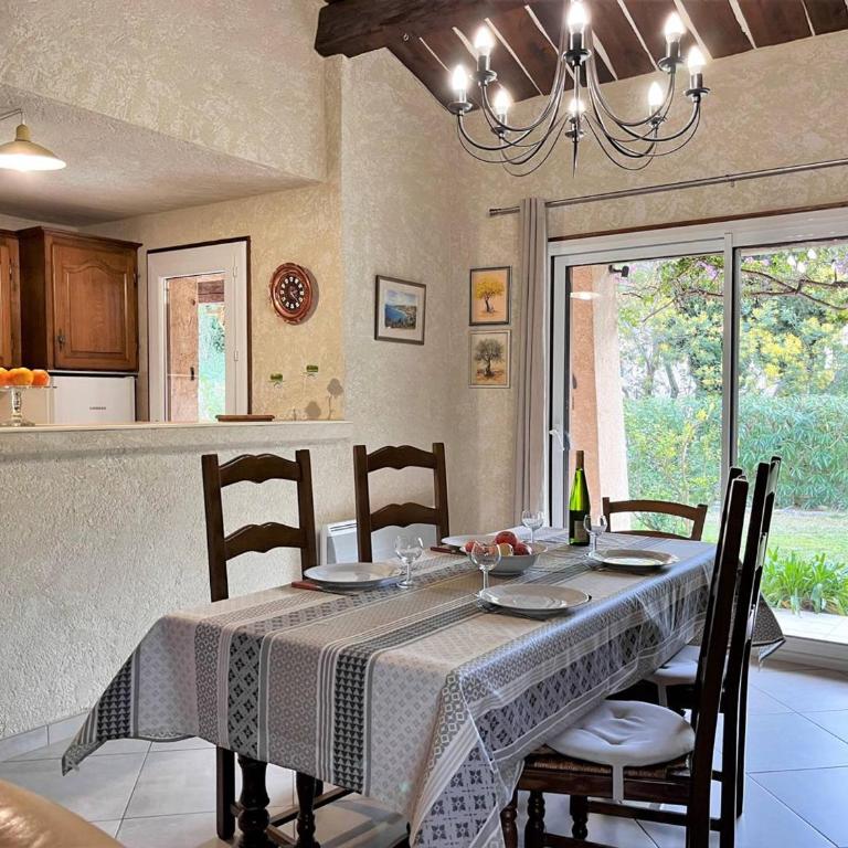 Maison cosy avec mezzanine, jardin et terrasse à 600m de la plage de Saint-Clair, 6 couchages - FR-1-251-46 - Maison de Vacances - 12