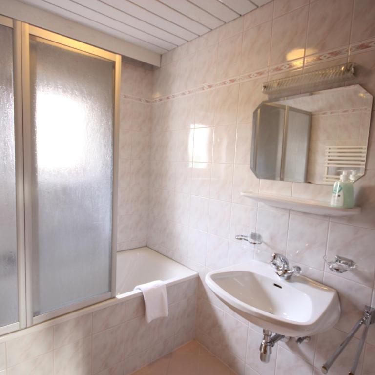 Haus Schönjochl by Châtel Reizen - Chambre Triple Basique avec Salle de Bains Commune - 8