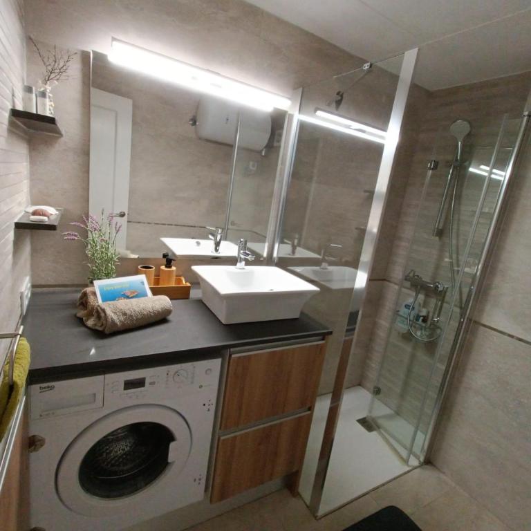 Cozy apartment with pool close to beach & nature - One-Bedroom Apartment - 20
