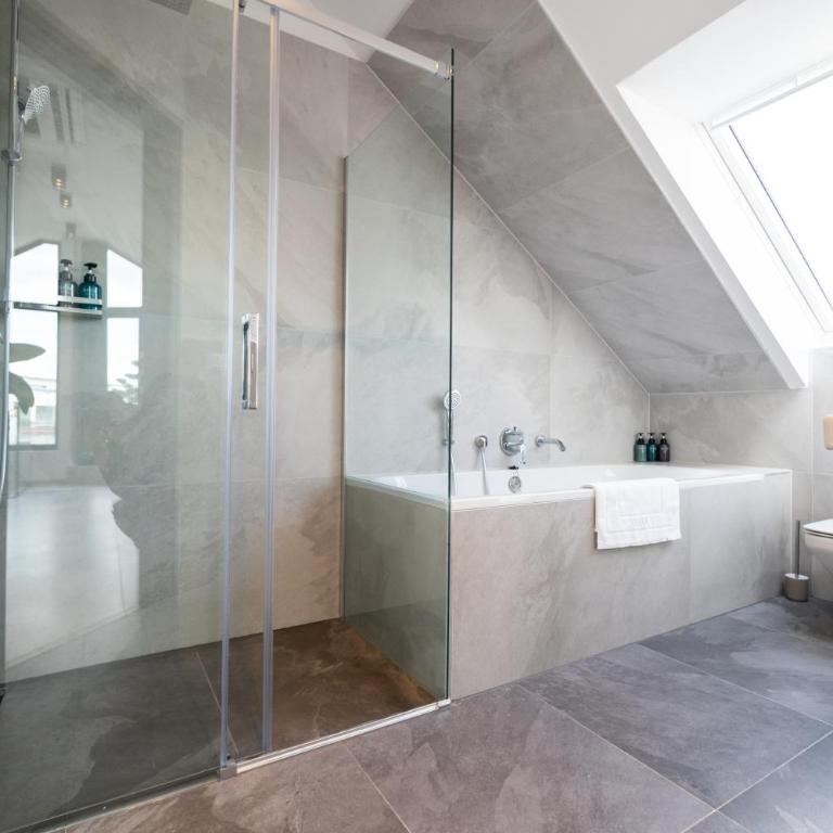 THE Penthouse at Eco Smart Apartments - Penthouse with Roof Top - 13