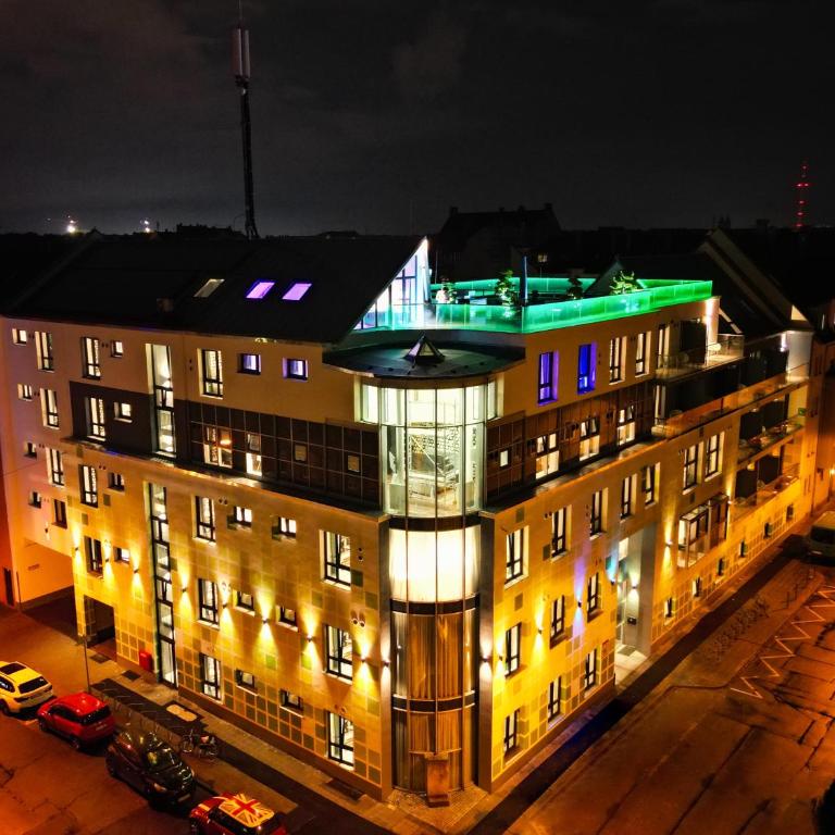 THE Penthouse at Eco Smart Apartments - Penthouse with Roof Top - 16