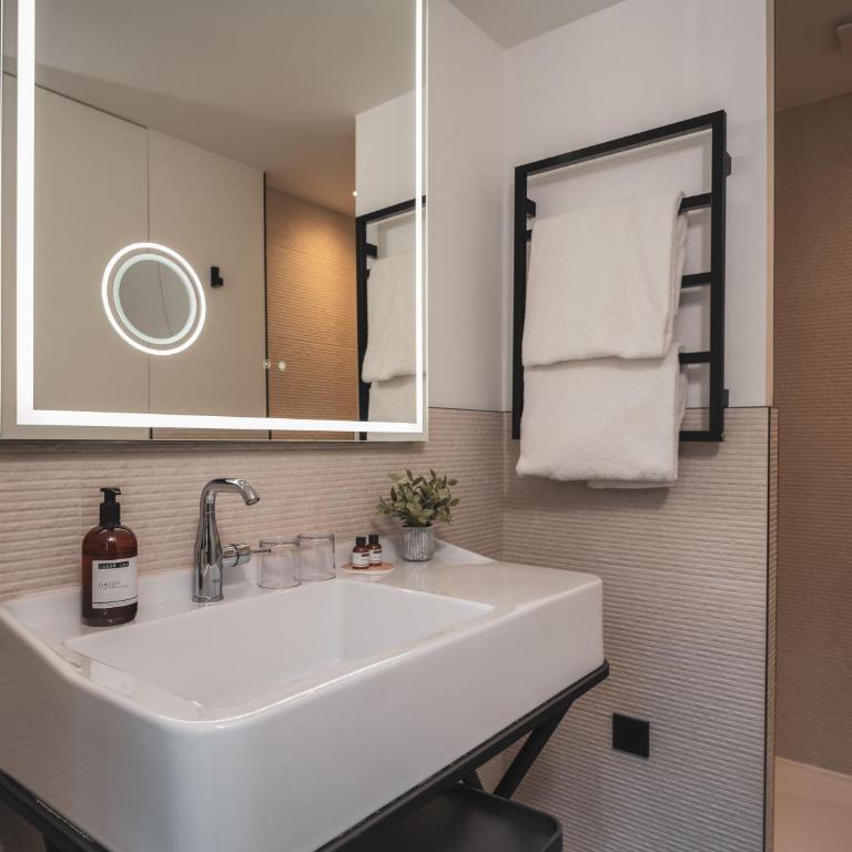 Maisons du Monde Hôtel & Suites - Marseille Vieux Port - Appartement 1 Chambre - 2