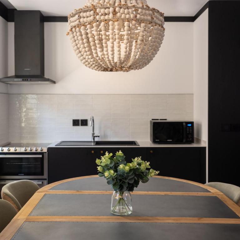 Maisons du Monde Hôtel & Suites - Marseille Vieux Port - Appartement 2 Chambres - 1