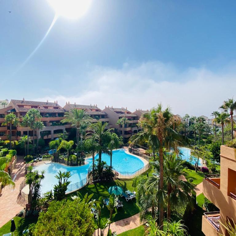Beautiful 5 * Penthouse very near the beach - Three-Bedroom Apartment - 17