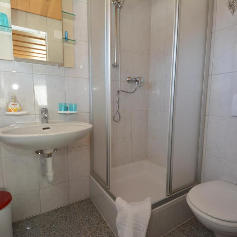 Haus Rudigier by Châtel Reizen - Dreibettzimmer mit eigenem Bad - 5