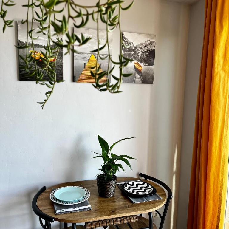 Sunshine loft - One-Bedroom Apartment - 11