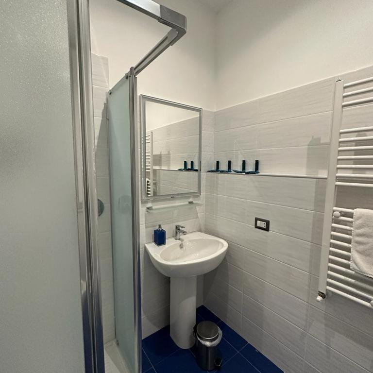 B&B Una notte a Mazzini - Camera Quadrupla con Bagno Privato - 6