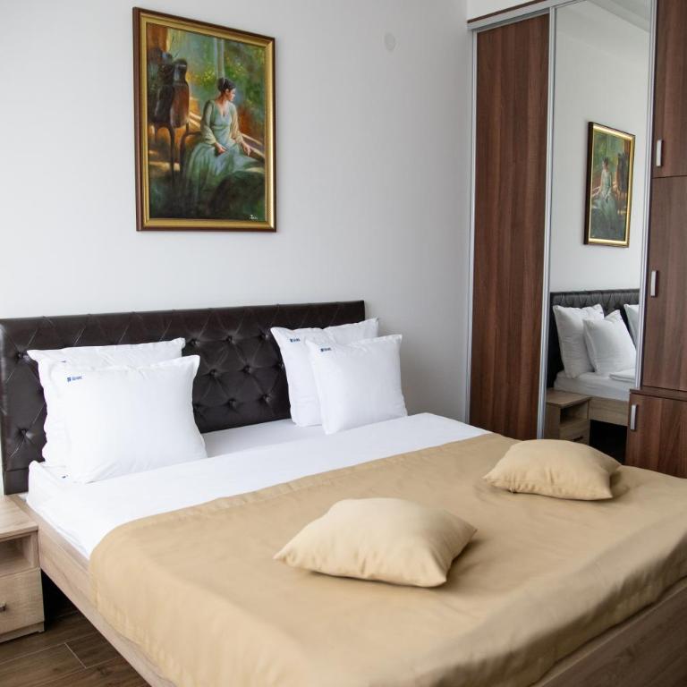 Motel Celebic - Double Room with Private Bathroom - 5