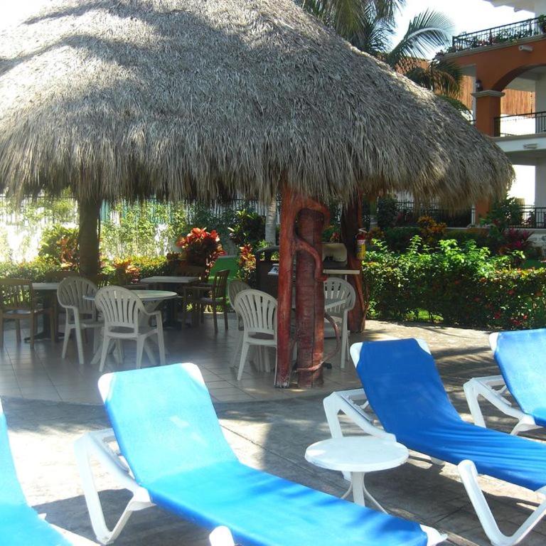 5 Star Playa Royale 2 Bedrooms on the 6th floor ask about our other PRR condos - Apartamento - 3