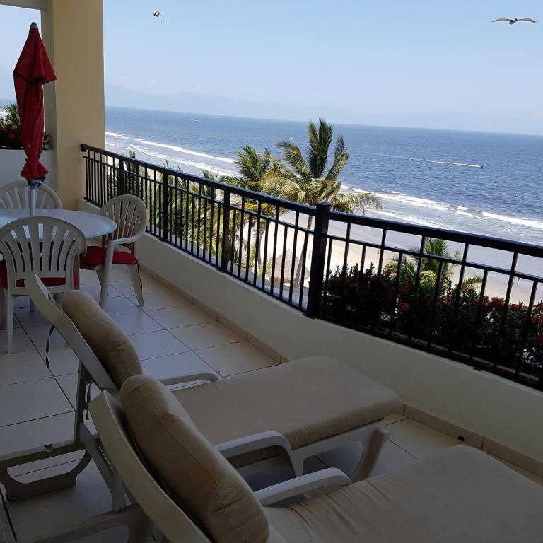 5 Star Playa Royale 2 Bedrooms on the 6th floor ask about our other PRR condos - Apartamento - 36