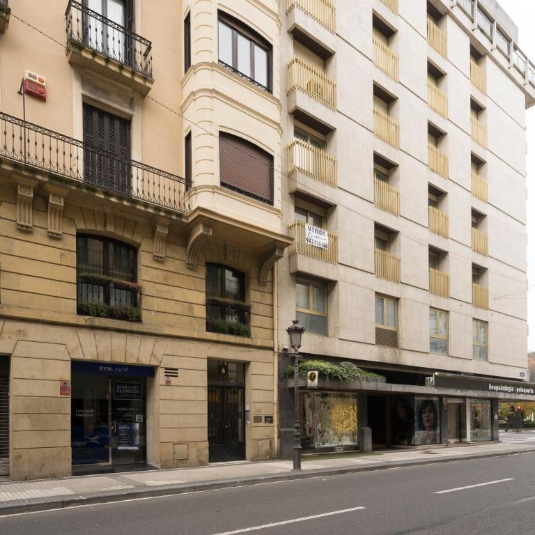 Brand New⎮ Beachfront ⎮3 min Old Town Nuun - Apartamento - 36