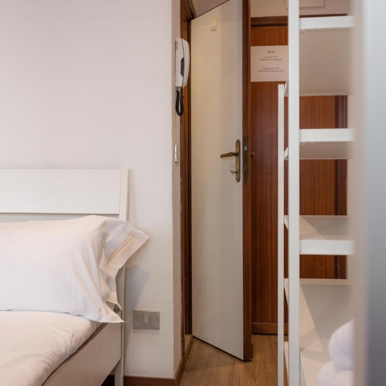 Chianti's Inn - Double Room - 6