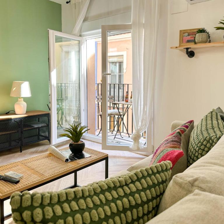 Elegante apartamento a unos pasos de la Rambla. - Two-Bedroom Apartment - 34