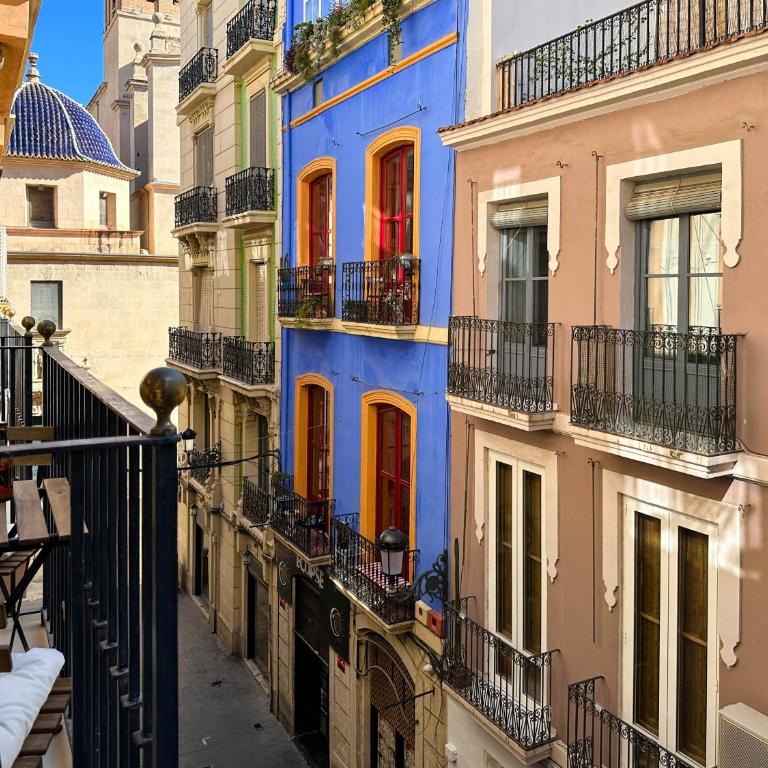Elegante apartamento a unos pasos de la Rambla. - Two-Bedroom Apartment - 45