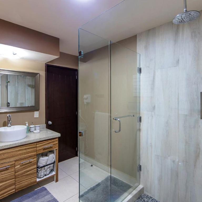 Modern- Renovated- Breathtaking 6th Floor- 3 Bedrooms Villa Magna - Apartamento - 34