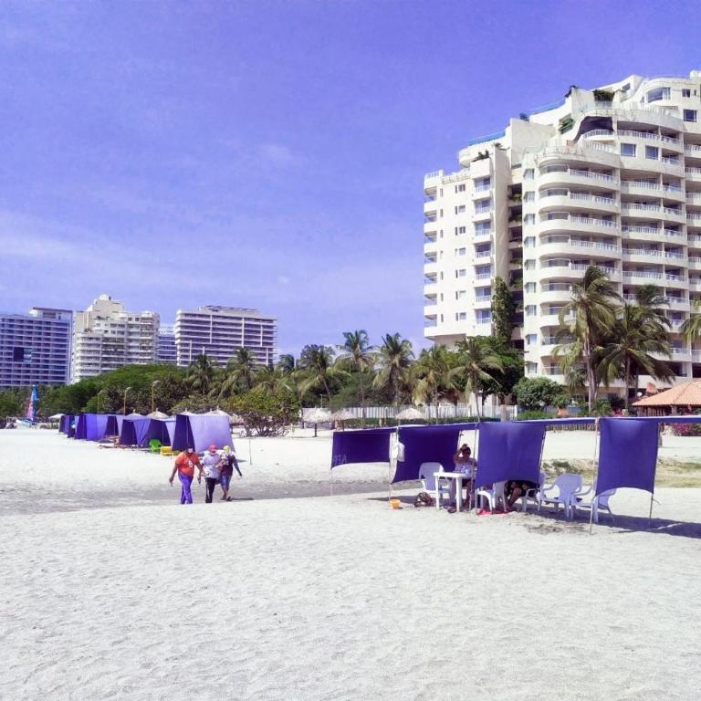 HERMOSO Apartamento con piscina y cerca a PLAYA. - Two-Bedroom Apartment - 10