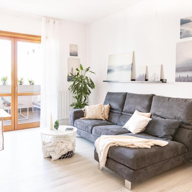 LOFT con Terrazzo - 3 min dalle Autostrade By followgreenhouserome - Apartment mit 1 Schlafzimmer - 4