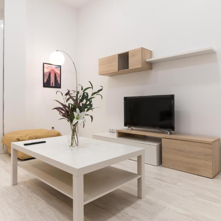Acogedor y Comodo apartamento Madrid A/C - Two-Bedroom Apartment - 13