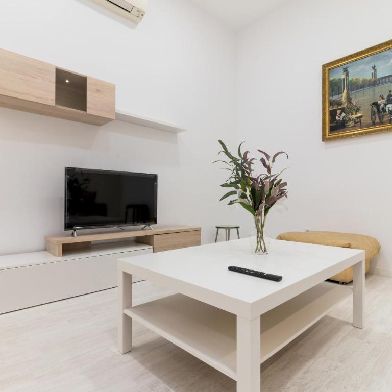 Acogedor y Comodo apartamento Madrid A/C - Two-Bedroom Apartment - 15