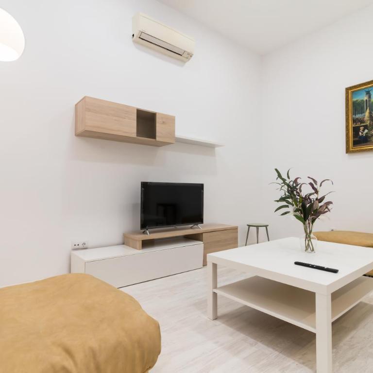 Acogedor y Comodo apartamento Madrid A/C - Two-Bedroom Apartment - 16