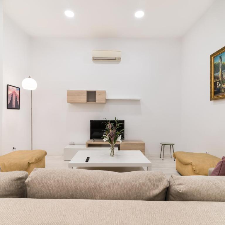 Acogedor y Comodo apartamento Madrid A/C - Two-Bedroom Apartment - 17