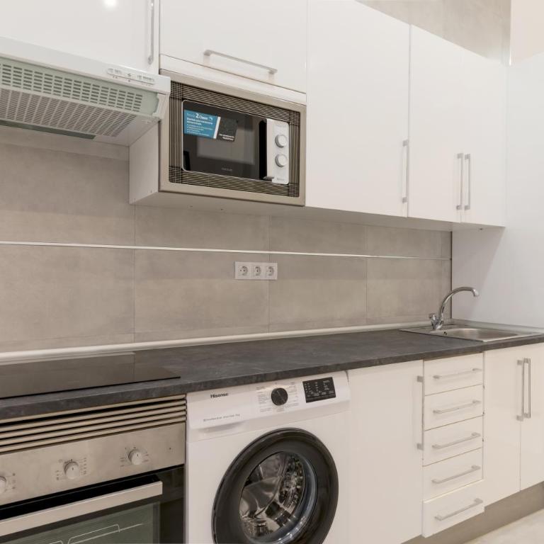 Acogedor y Comodo apartamento Madrid A/C - Two-Bedroom Apartment - 33