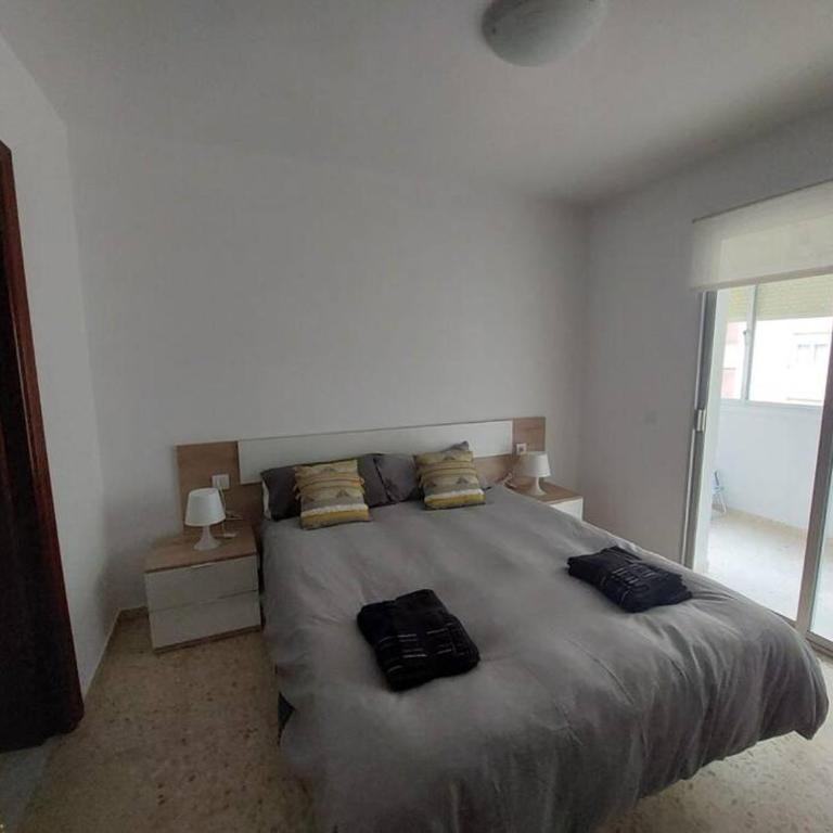 Amplio apartamento junto a la Playa Victoria - Apartamento de 3 dormitorios - 10