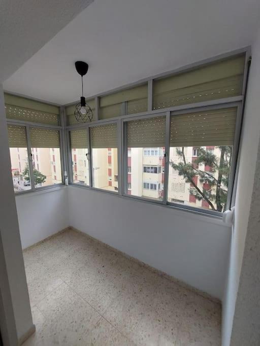 Amplio apartamento junto a la Playa Victoria - Apartamento de 3 dormitorios - 14