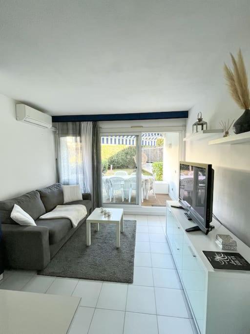 A deux pas de la plage - Entre Nice/Cannes - Appartement 1 Chambre - 2