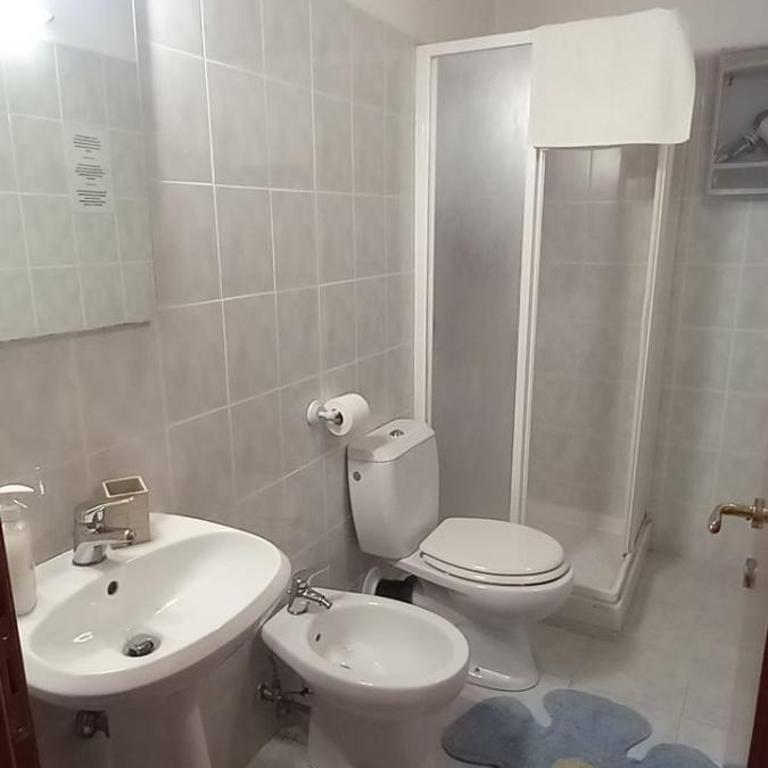 Chiara rooms - Habitación Doble con baño privado - 13