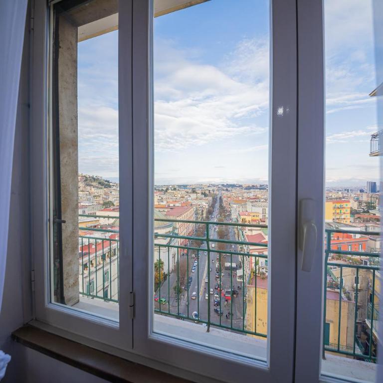 Nel Cuore di Parthenope - Suite con Vasca Idromassaggio e Vista Città - 37