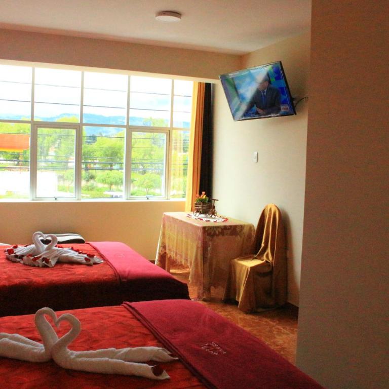 Hotel San Miguel - Baños del Inca - Habitación Triple con vistas - 1