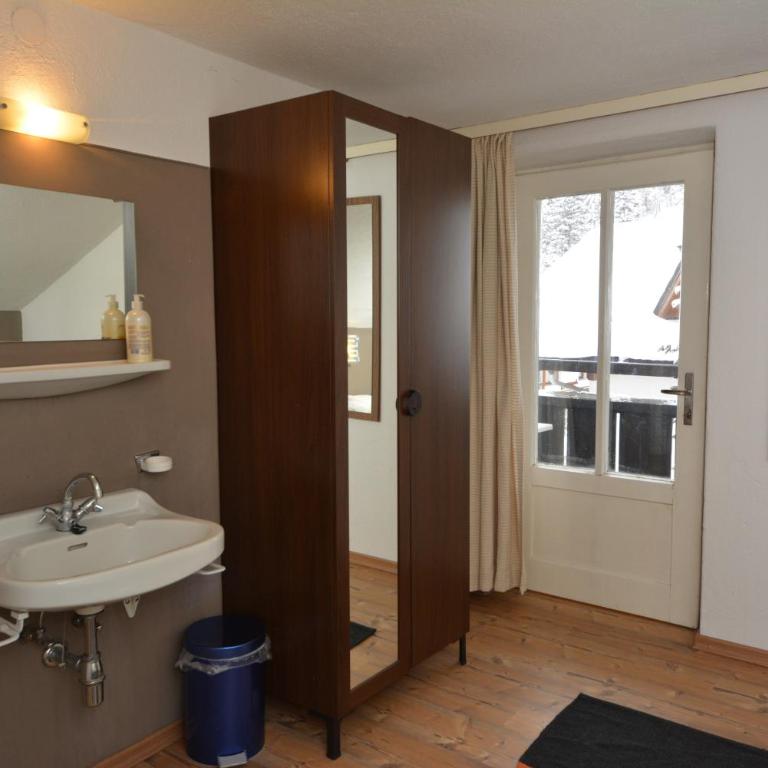 Haus Irmgard by Châtel Reizen - Doppelzimmer mit Gemeinschaftsbad - 10
