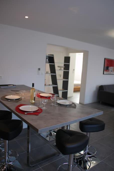 Appart dans maison 2 km de la plage - Maison 2 Chambres - 2