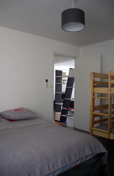 Appart dans maison 2 km de la plage - Maison 2 Chambres - 10