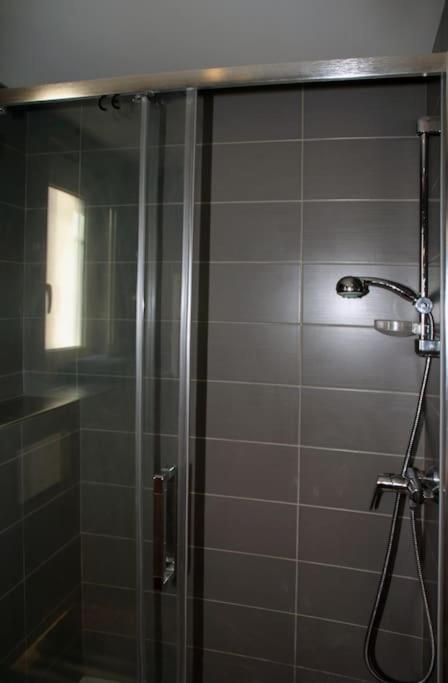Appart dans maison 2 km de la plage - Maison 2 Chambres - 21
