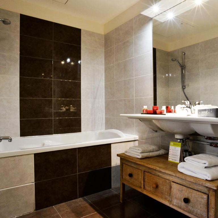 Almoria Hôtel & SPA - Chambre Double - Vue sur Jardin - 11