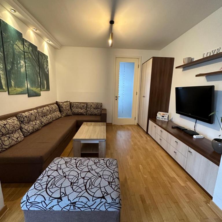 Nevena Belville Apartments - One-Bedroom Apartment - 3