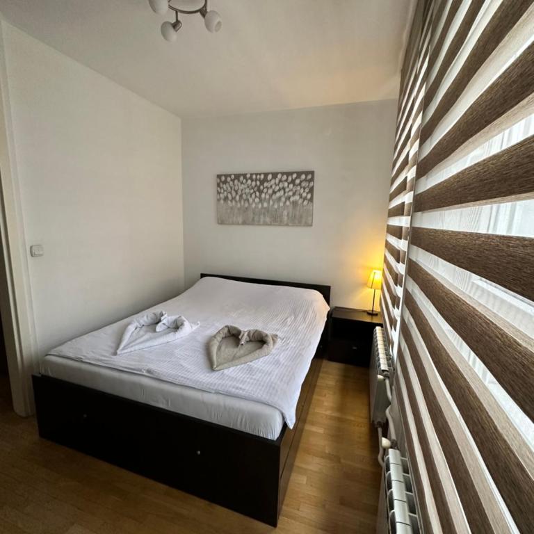 Nevena Belville Apartments - One-Bedroom Apartment - 2