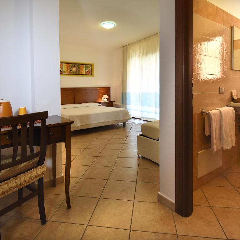 Hotel Il Girasole - Camera Tripla Classic - 1
