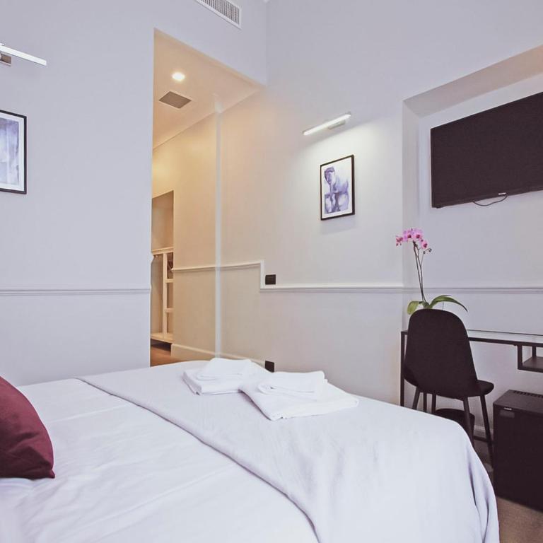 Gemini Suites Navona - Camera Deluxe - 2