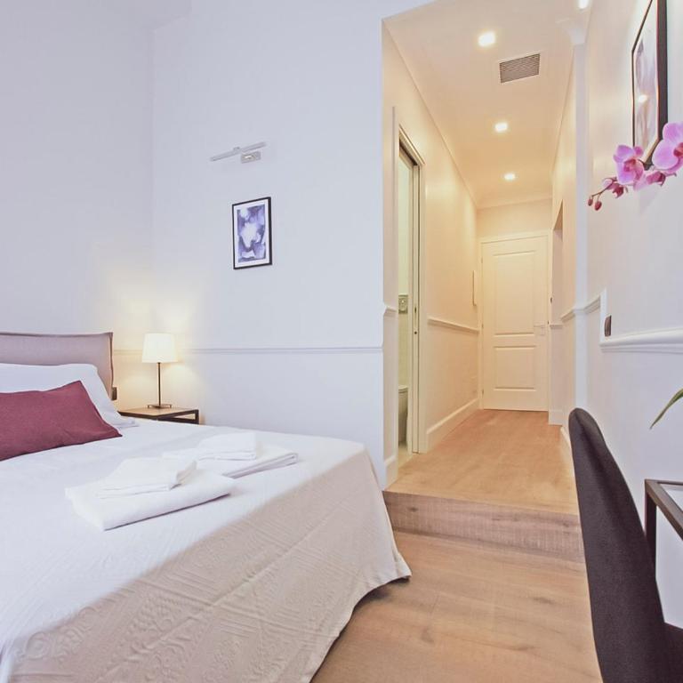Gemini Suites Navona - Camera Deluxe - 4