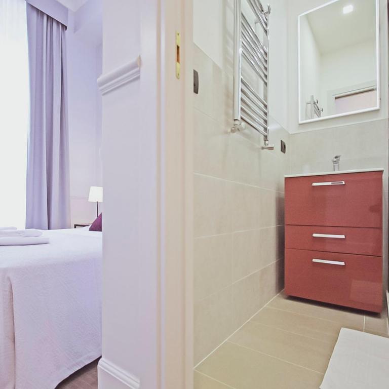 Gemini Suites Navona - Camera Deluxe - 5