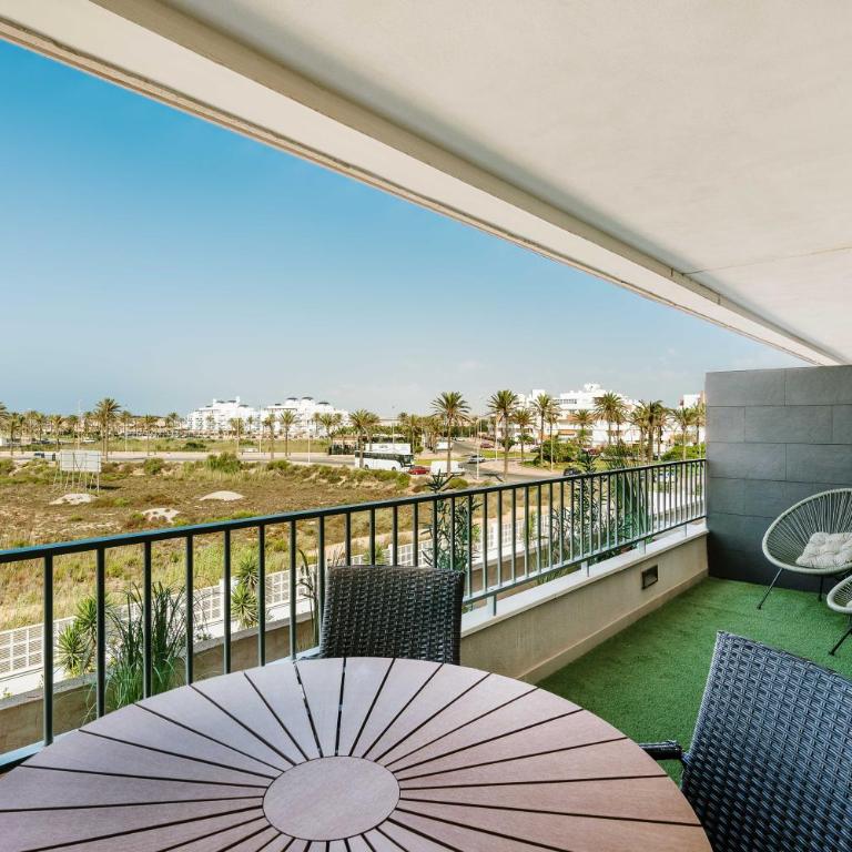 Tres bel apartamento primera linea de Playa Serena - Two-Bedroom Apartment - 41