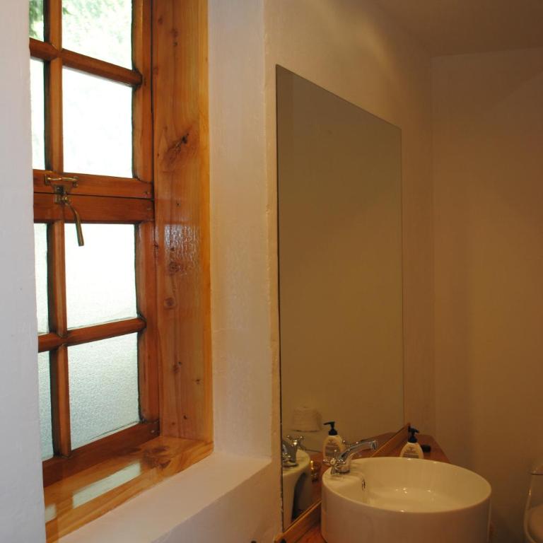 Hostería de la Patagonia - Quadruple Room with Private Bathroom - 1