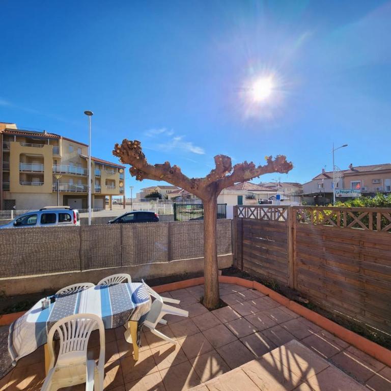 Maison 100m de la plage avec parking securise plus fibre optique internet - Casa con 2 Camere da Letto - 5