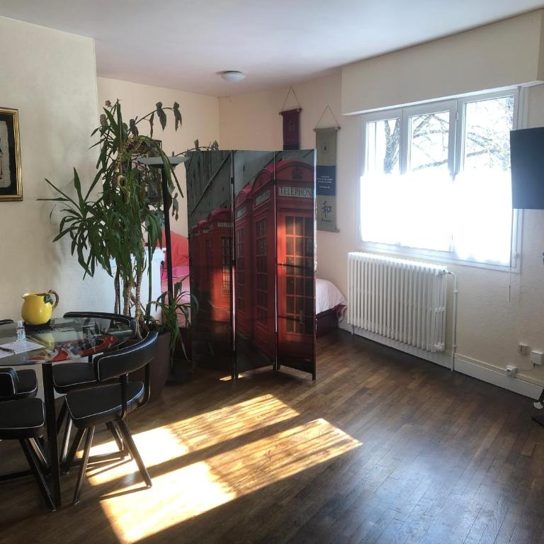J'offre - Proche de l'hyper centre - Appartement avec Douche - 1