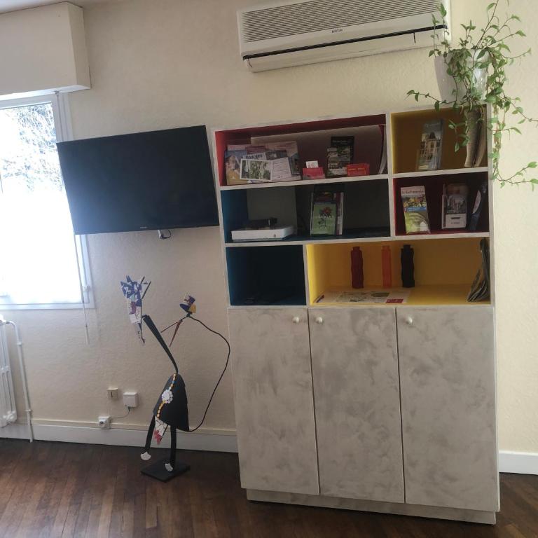 J'offre - Proche de l'hyper centre - Appartement avec Douche - 5